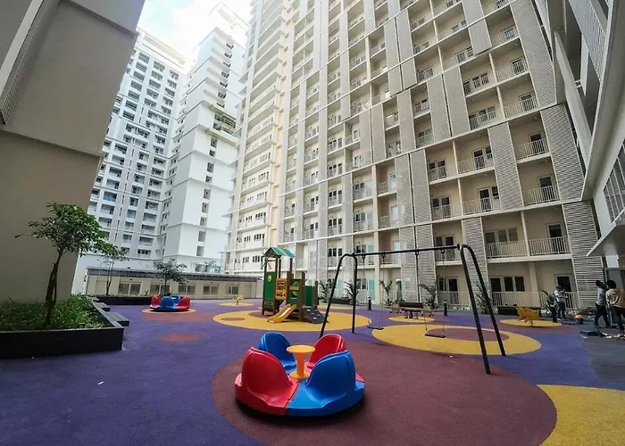 Luxx Mckinley With Fast Wifi In Bgc Apartment