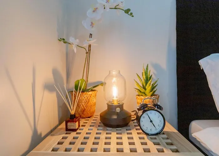 Luxx Mckinley With Fast Wifi In Bgc Apartment Manila