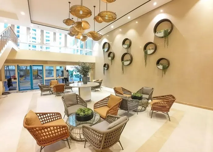 Apartment Luxx Mckinley With Fast Wifi In Bgc